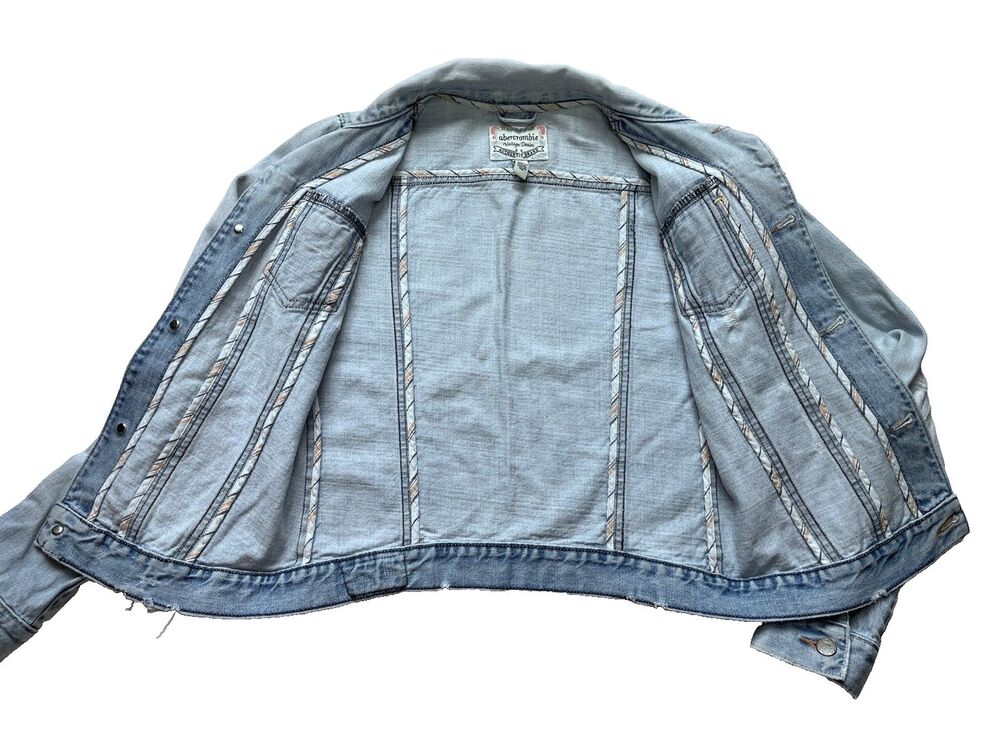 VTG Y2K Abercrombie & Fitch Womens XL Denim Jacket Light Wash Trucker Distressed - Picture 6 of 8